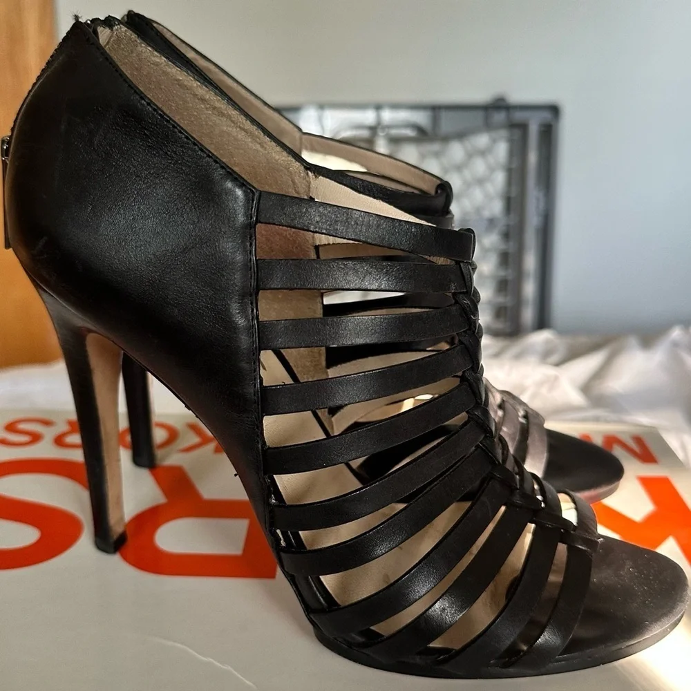 Michael Kors Black Stiletto Heels Elegant‎ Design